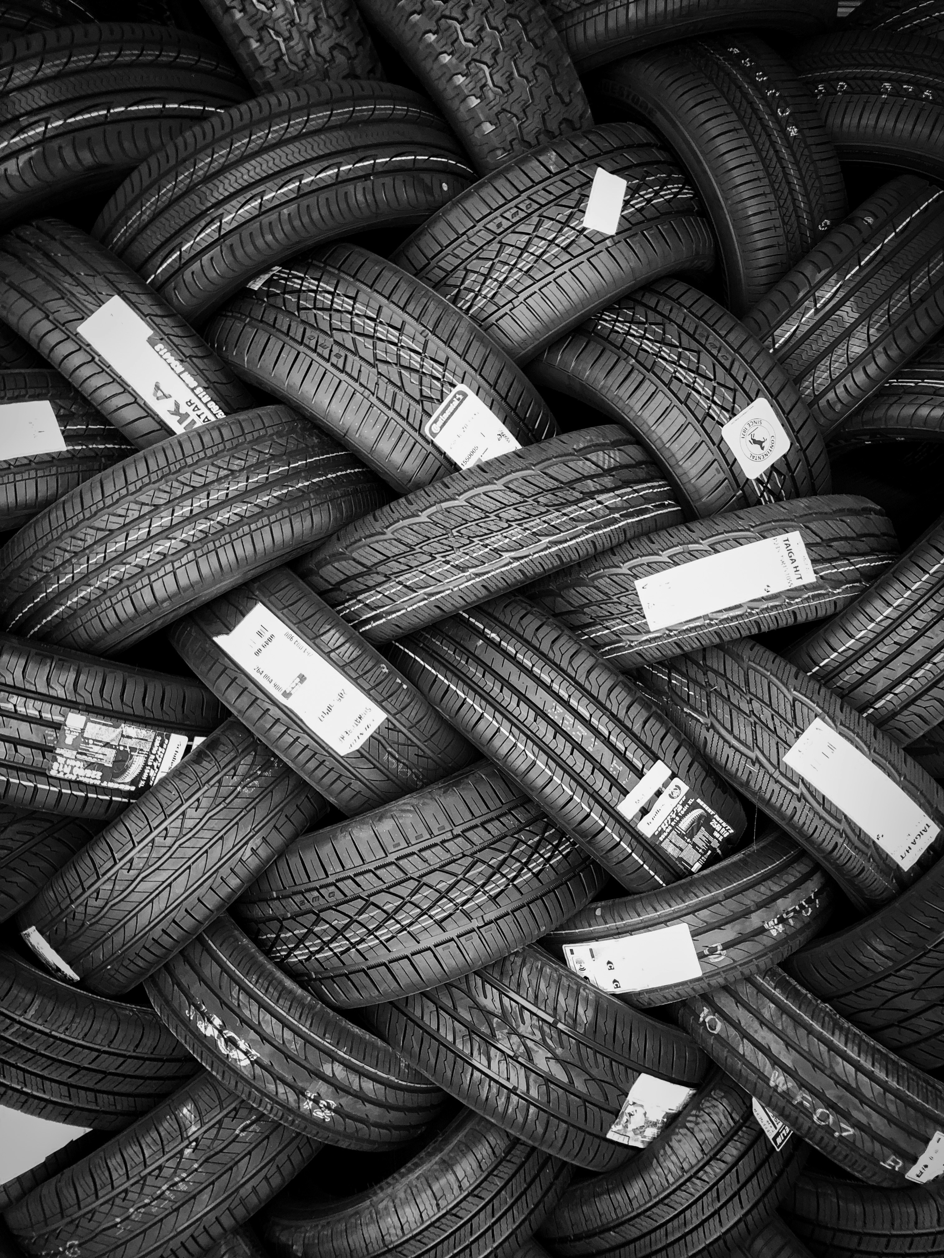 Woven pattern of stacked tires